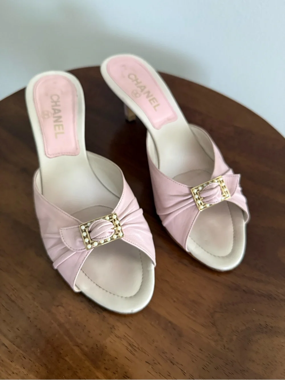 Vintage CHANEL Pink Kitten Heels